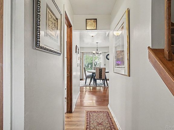 3rd image of 6323 Robison Ln
