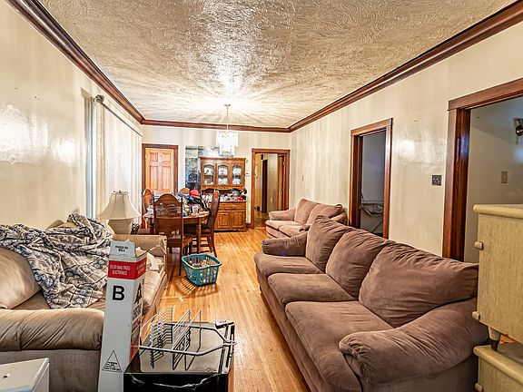 2nd image of 1522 N Menard Ave
