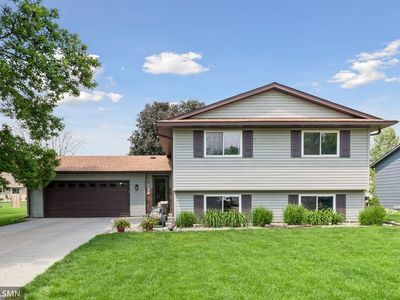 1016 Bluff Pointe Dr, Chaska, MN, 55318