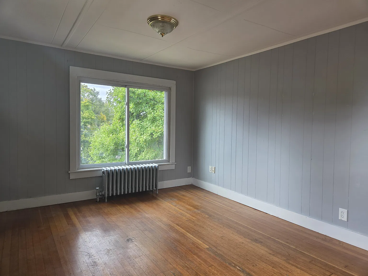 53 Grove St — Photo 2