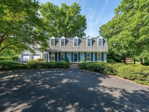 1605 Maiden Ln, Charlottesville, VA 22911
