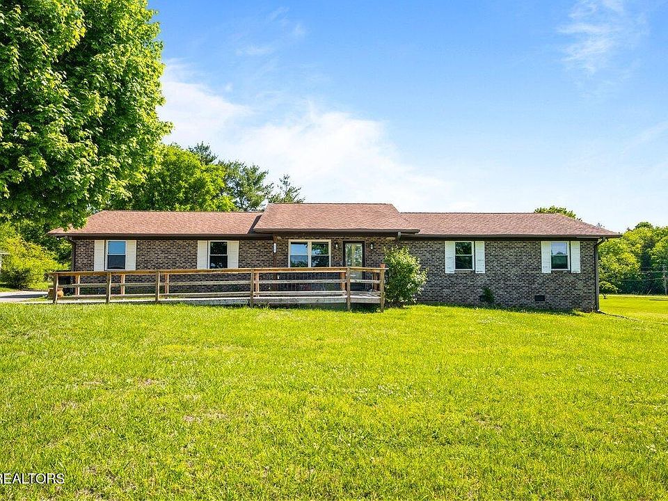 1st image of 118 Big Valley Rd