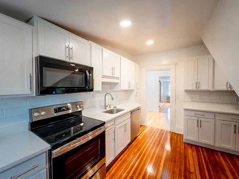 100 Chestnut Ave #3 — Photo 1