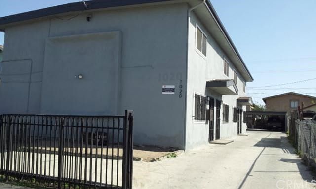 1st image of 1020 W 98th St