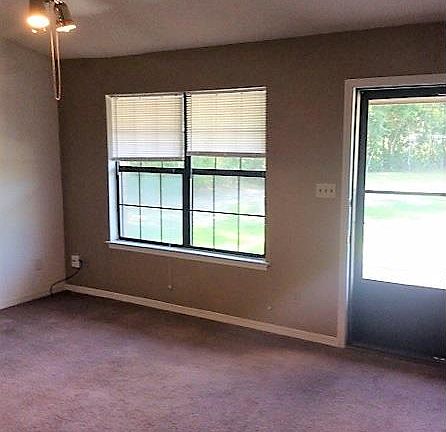 2nd image of 4440 Bellview Ave #5-C