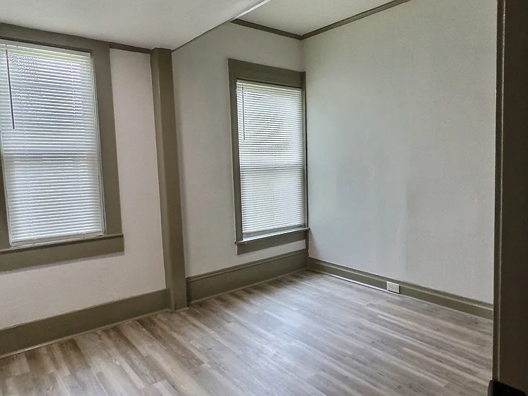 355 Dixie Broadway — Photo 7