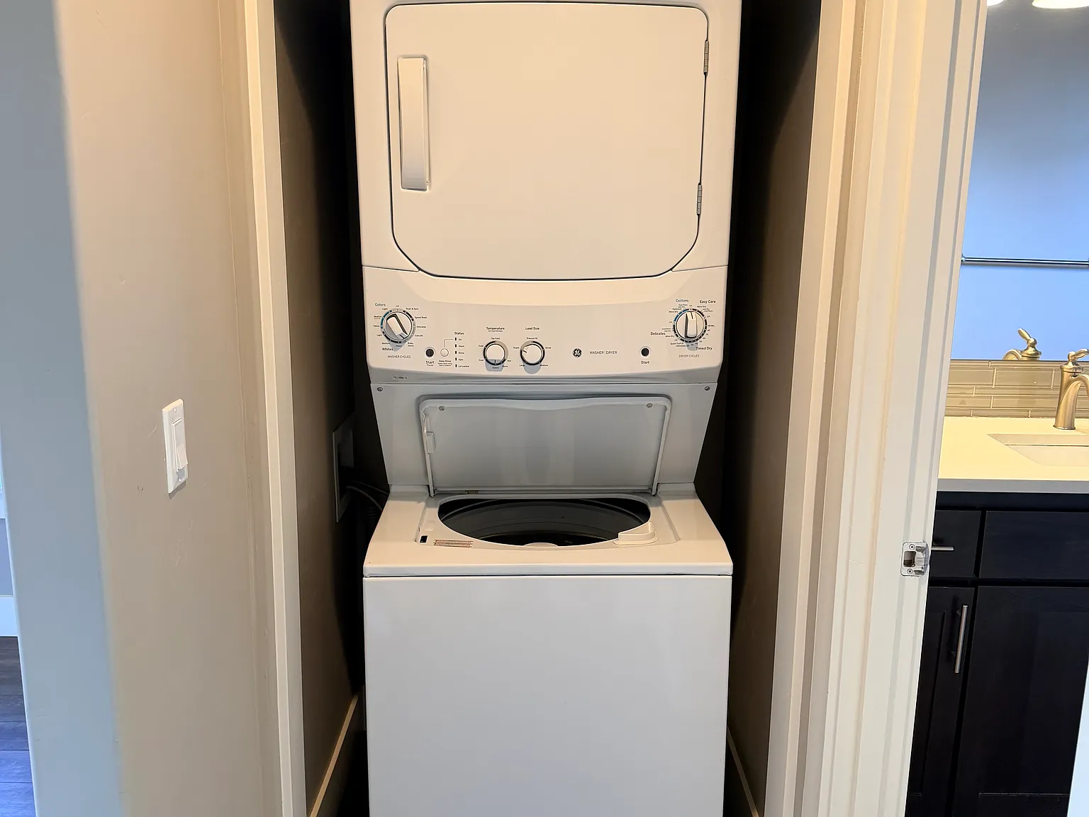 2 bed, 1450 sqft, $2,595 — Photo 3