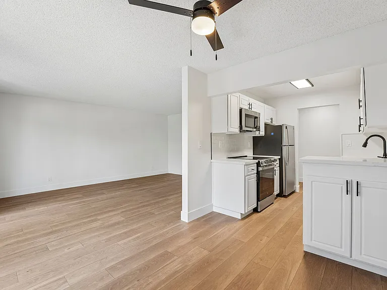 Summerwood Apartments — Photo 82