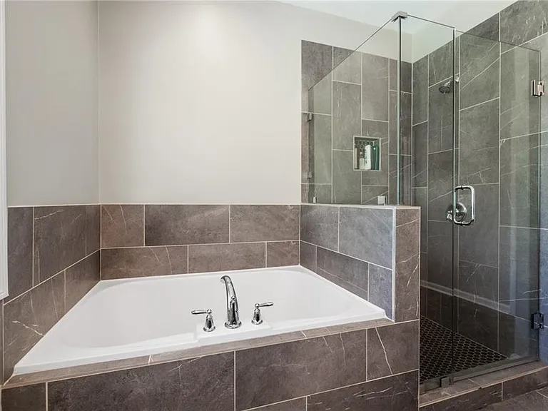 1739 Hollingsworth Blvd NW — Photo 33