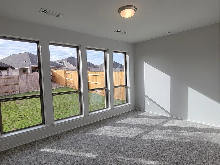 113 Bluff Creek Ln — Photo 12