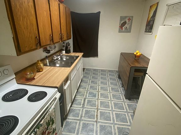 5th image of 2217 N Goodlet Ave