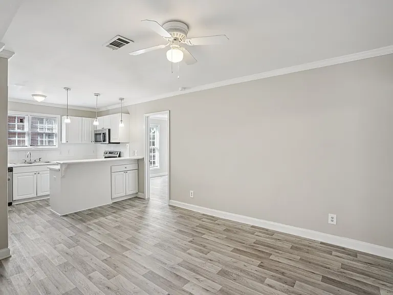 Buckhead Townhomes and Gardens — Photo 89