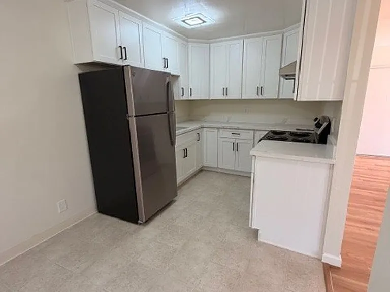 Dixon Townhouse — Photo 44