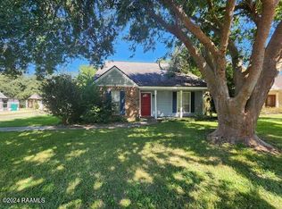 112 Teakwood Dr, Youngsville, LA 70592