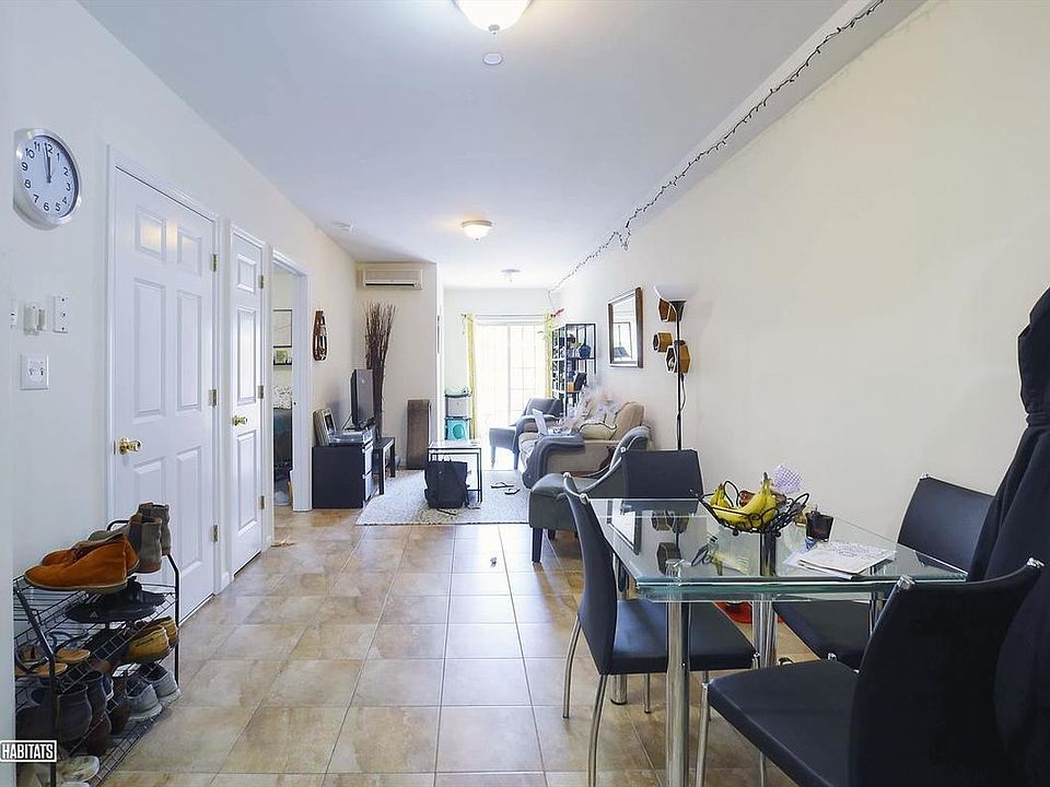 1st image of 2333 31st Ave APT 2A