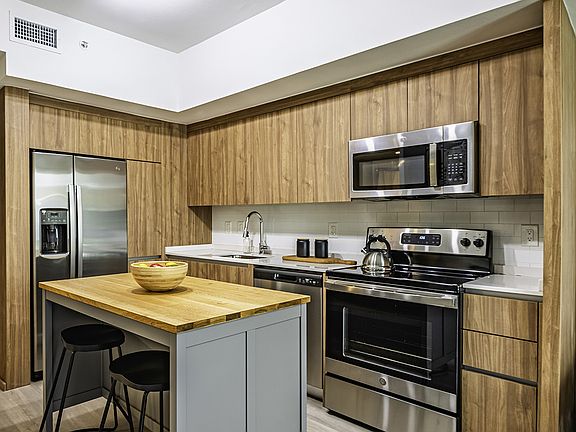 5th image of 15955 NE 6th Ave #C415