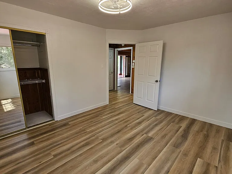 1155 Swanson Ln — Photo 15