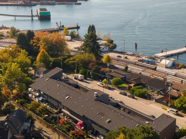 2336 Wall St #214, Vancouver, BC V5L 1B7