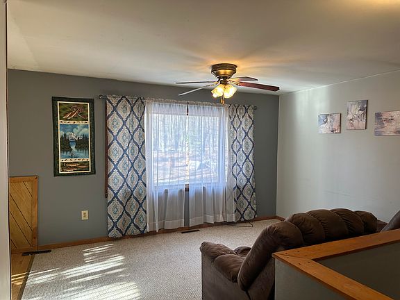 3rd image of 23460 Hollow Dr