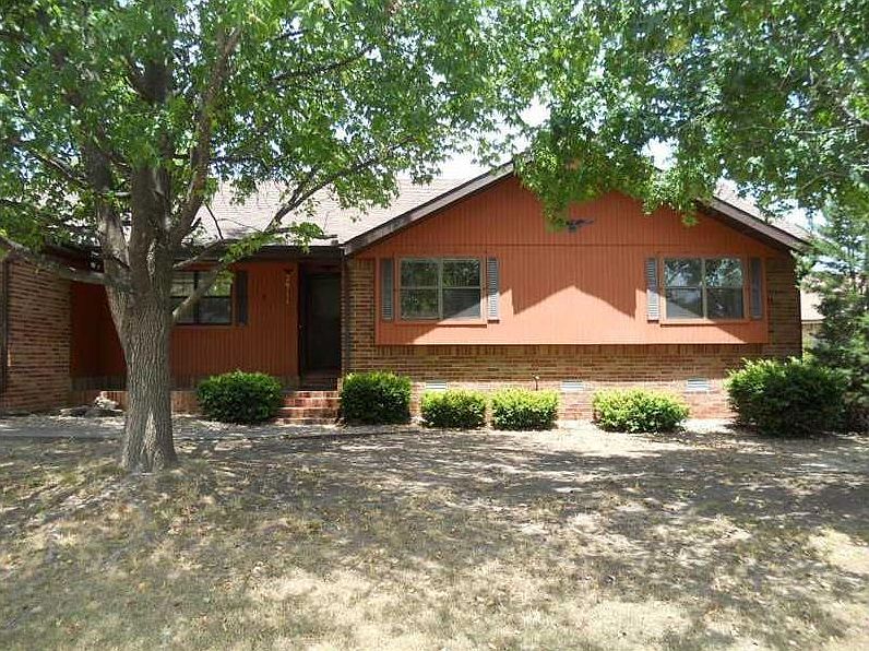 1st image of 2911 Richwood Cir