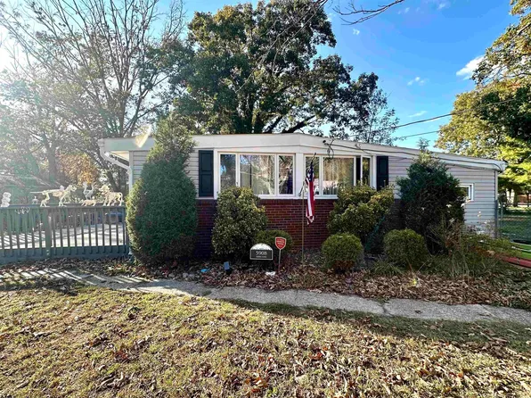 5908 Berry Dr, Mays Landing, NJ 08330