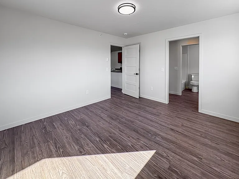 735 S Grant St #101 — Photo 9