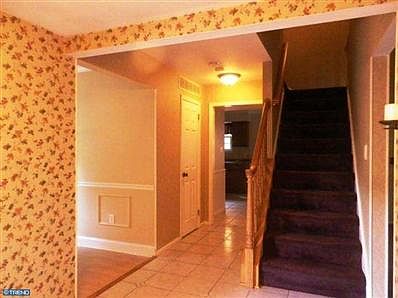 2nd image of 9 Sherwood Ln