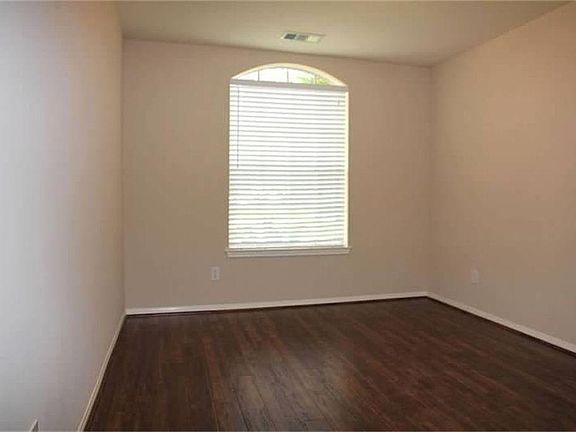 2nd image of 3302 Mulligan Ct