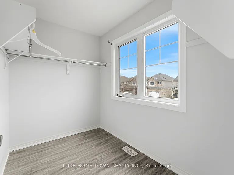 100 Monarch St — Photo 23