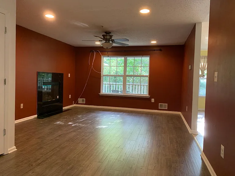 77 Prestwick Way — Photo 7