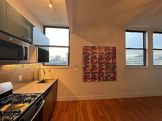 3rd image of 372 Kosciuszko St #44