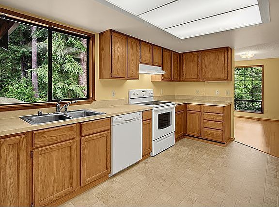 5th image of 14625 Sunrise Dr NE