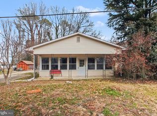 1228 Holly Vista Dr, Colonial Beach, VA 22443