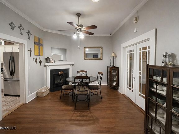 4th image of 600 Bell Ave