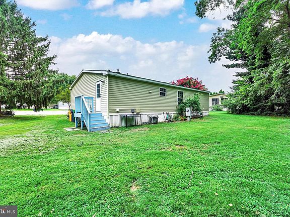 2nd image of 45 Paine Ct #45
