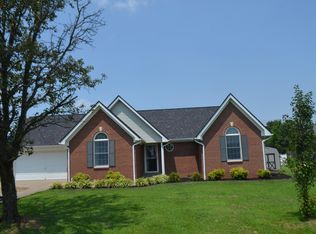 1026 Indian Trl, Lawrenceburg, KY 40342