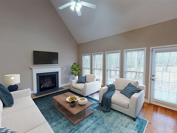 4th image of 510 Winsland Way