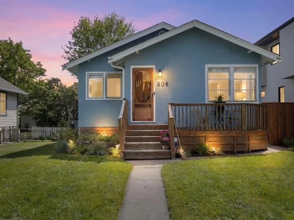 609 N 9th Ave NE, Calgary, AB T2E 0W4