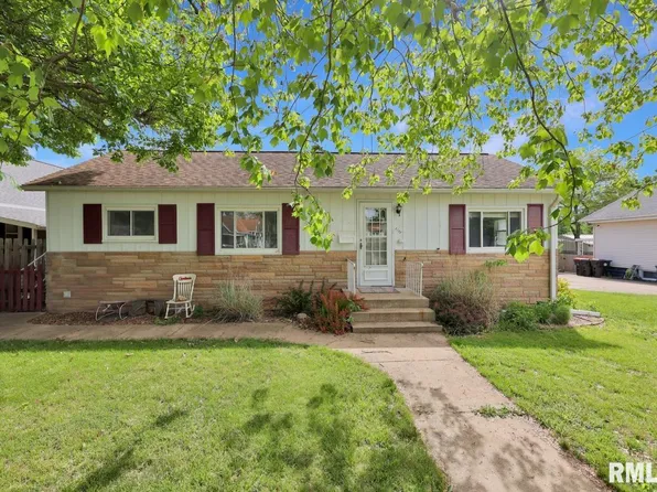 1512 N Logan St, Chillicothe, IL 61523