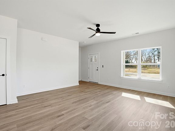 4th image of 214 Gribble Rd