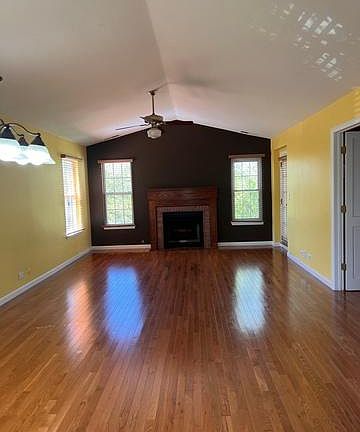 4th image of 1913 Quaker Hollow Ln