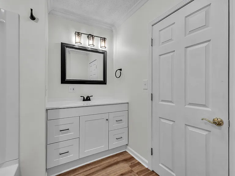 8165 Leonard Dr — Photo 33