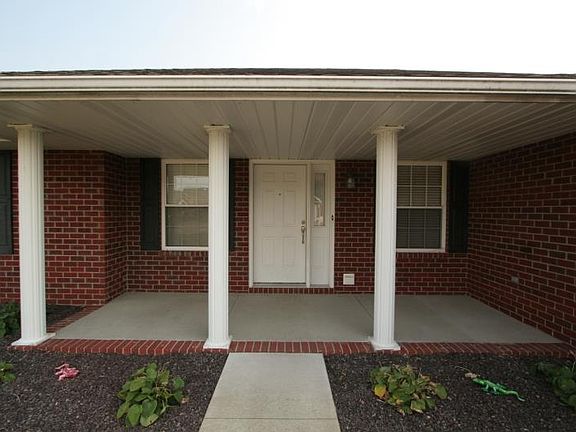2nd image of 1747 White Oak Dr