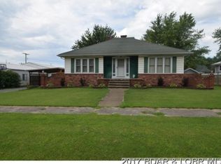 107 Leeds Ave, Eldon, MO 65026