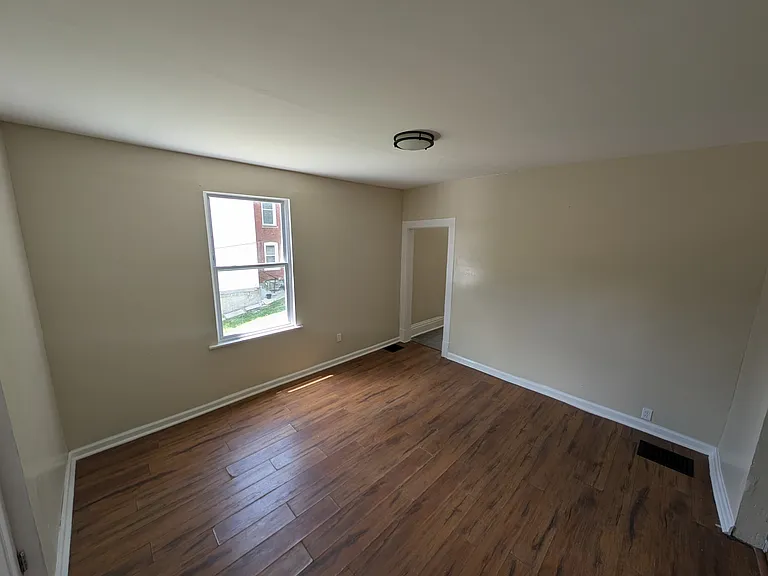 128 Charles St — Photo 6