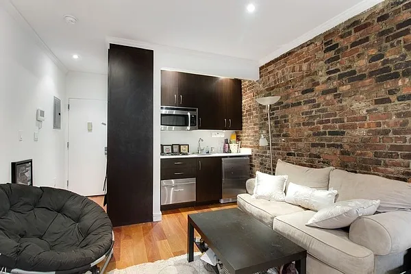 Rented by Keller Williams NYC | media 2
