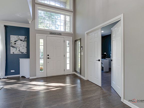 3rd image of 7404 Brentwood Ln