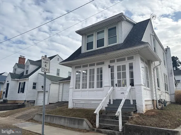 1498 W Poplar Ter, York, PA 17404