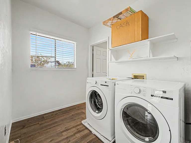 4650 N Paseo De Los Cerritos — Photo 30