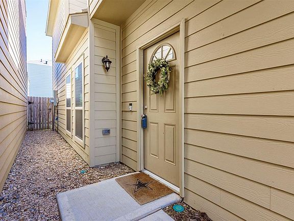 3rd image of 6042 Wesley Manor Ct